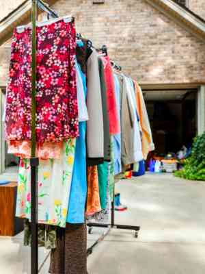 how to organize a garage sale