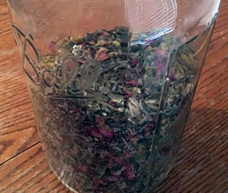 25 Old Fashioned Home Remedies - herbal tea
