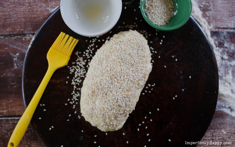 Adding sesame seeds to no yeast bread loaf
