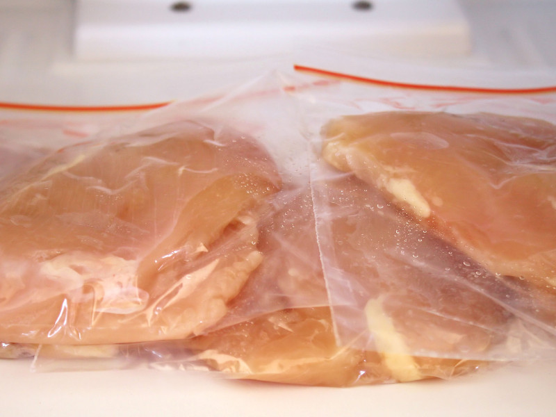 How to Freeze Meat - chicken in bags