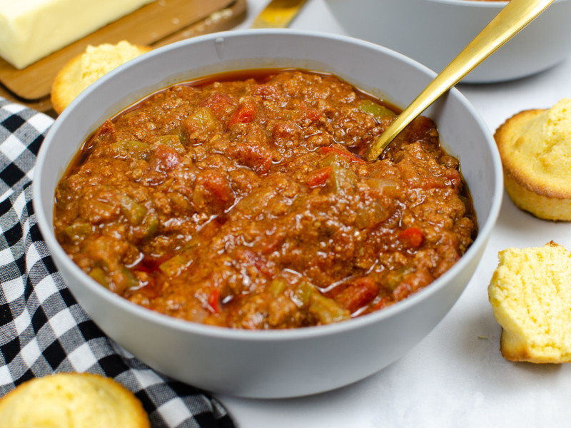 Instant Pot Chili Recipe served with corn muffins