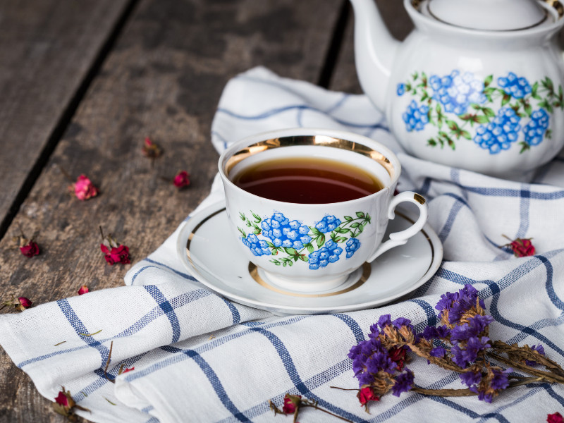 Herbal Plants to Grow For Homemade Tea