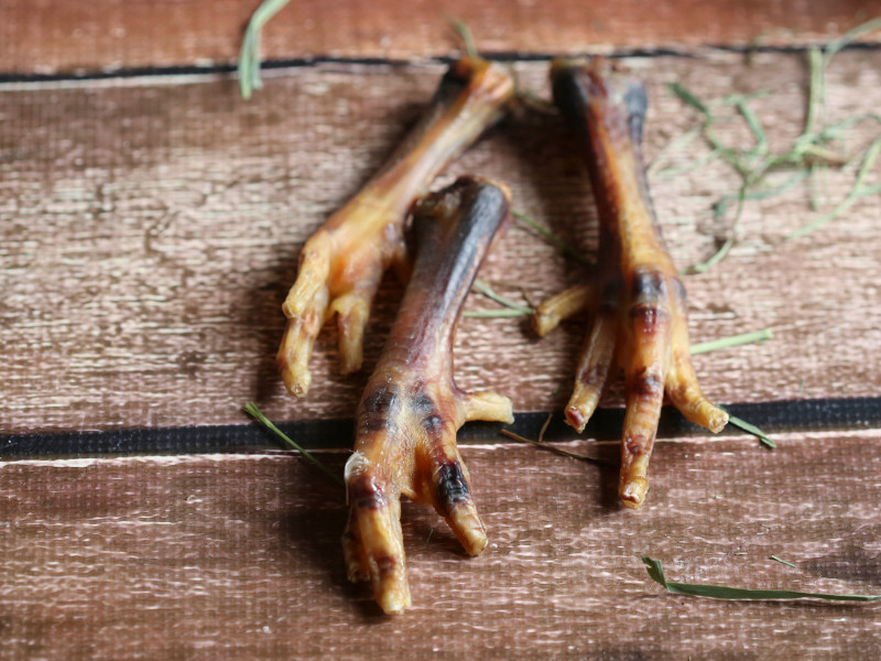 Homemade Dehydrated Chicken Feet for Dogs