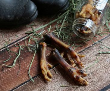 DIY Dehydrated Chicken Feet for Dogs